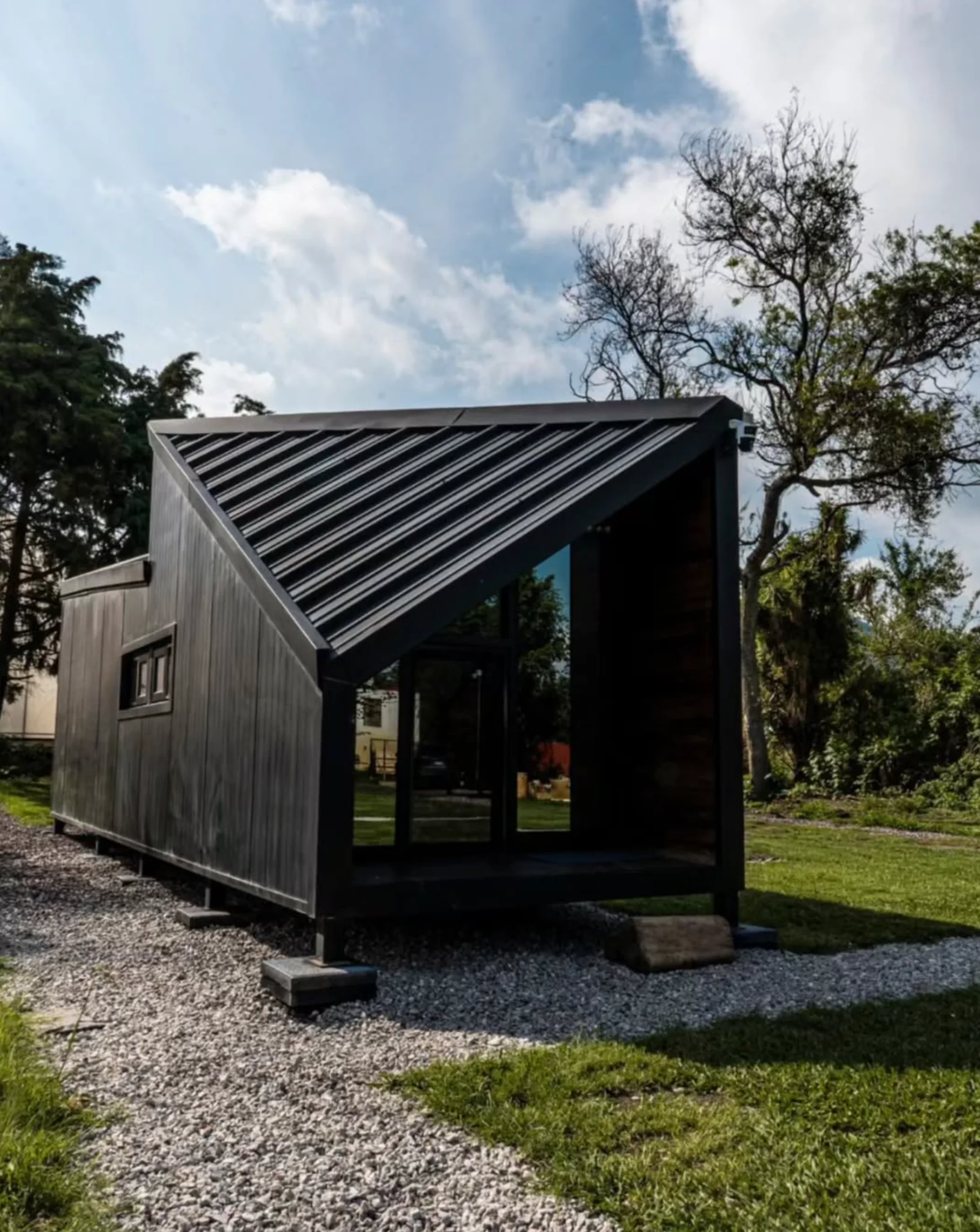 NOMAD compact modular residence exterior